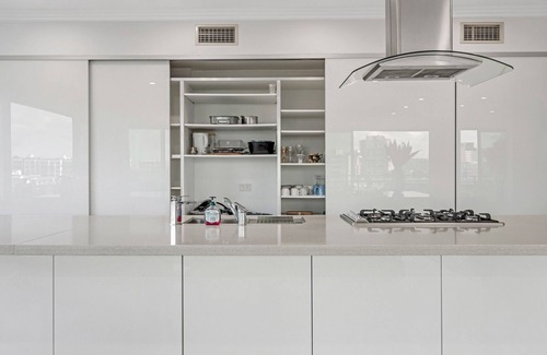 Wolli Creek Casa | Huge Mansion with City View | Sydney Airport