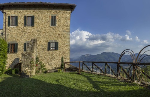 Perpoli Apartamento | Enorme apartamento medieval en la histórica villa toscana, 100% remodelado + piscina