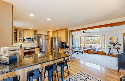 Mount Holly Casa | Huge Modern Estate w/ hot tub, mountain views, minutes to Okemo