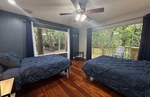 Avila Casa | !HUGE HEATED POOL/LANAI HOUSE-CORN HOLE-NEAR LAKE/RESTAURANTS/SHOPS/PARK/MUSEUM!