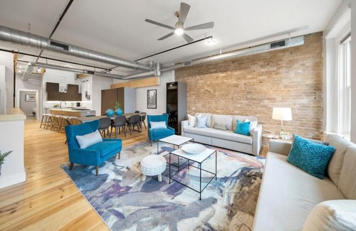 Over-the-Rhine Casa | Huge Retrea w Rooftop Deck Stay At Farmers Market