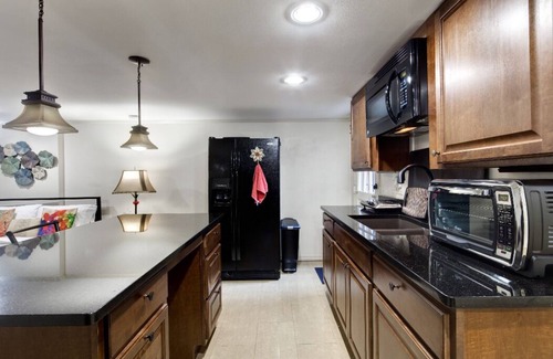 Old Town West Apartamento | Huge Studio/Temp Control Mattress/Free Parking