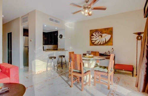 Área de Playacar Fase I Condominio | Gran condominio frente al mar en Playacar con capacidad para 8 personas. NUEVOS PRECIOS MÁS BAJOS