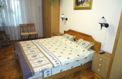 Besarabka Apartamento | Huge two-rooms apartment in the center of Kiev
