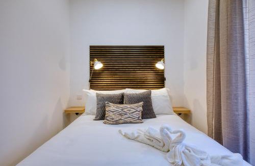 Birgu Casa | Hughesville Birgu