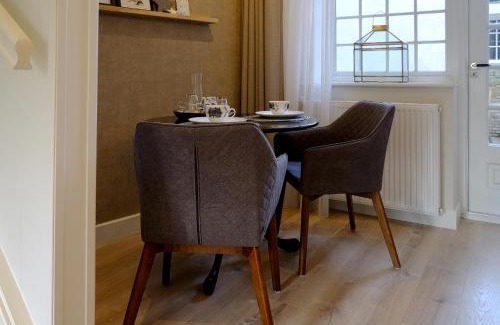 Franeker Casa | Huisje aan de gracht