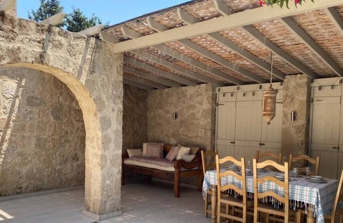 Karsiyaka Villa | Hulya House 5 minutes from the Sea