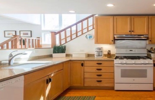 West Tisbury Casa | Humble Abode - Cottage con encanto cerca de Long Point Beach.
