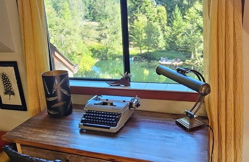 Arcata Cabaña | Humboldt Romantic Rural Hideaway