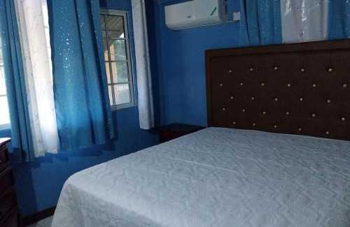 Old Harbour Casa | Humming Bird Inn-Homely and quiet