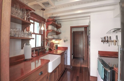 Hope Town Cabaña | Hummingbird Cottages-An Oceanfront Retreat Located in Hope Town