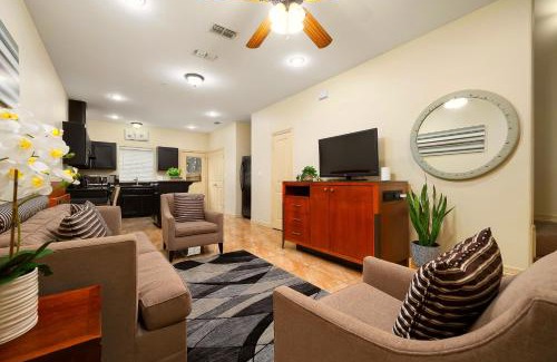 Pharr Apartamento | Hummingbird Haven 3 with Patio