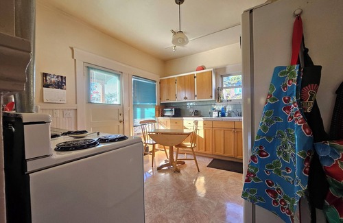North Berkeley Casa | Hummingbird Hideaway: Steps to Gourmet Ghetto & UC Berkeley