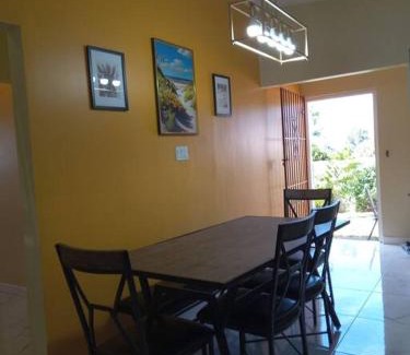 Runaway Bay Villa | Hummingbird Hill Villa