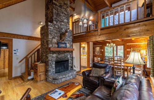 Boone Casa | Hummingbird Hollow