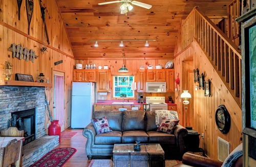Screamer Mountain Cabina | Hummingbirds Haven w/Heavenly Mountain Views Dog Friendly!