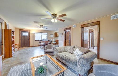 Daisy Casa | Hunt, Fish and Enjoy the Outdoors Rural Atoka Home