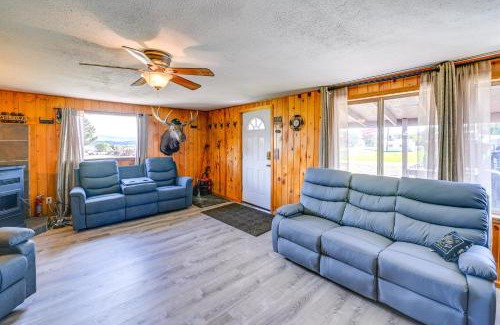 Encampment Casa | Hunt, Fish and Hike Home with Deck in Encampment