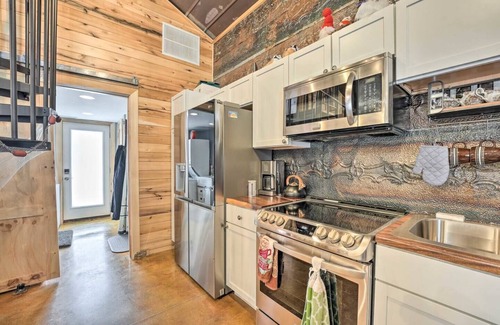 Bloomingdale Cabina | 🍁HUNT, FISH, PLAY!🍁 Fun Lake Cabin, 7 acres + public land ; Games; Updated