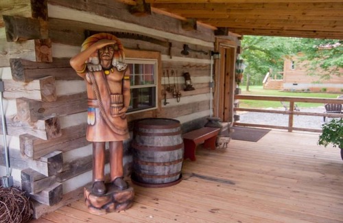 Crystal Hill Cabina | Hunter's Retreat at Springfield 1842
