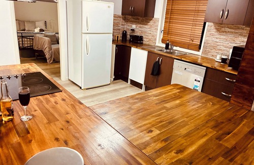 Weston Casa | Hunter Valley Escape 4BR 2 Bath Work & Leisure