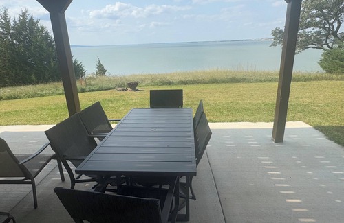 Crofton Cabina | Hunters and Outdoor lovers Charming 4-bedrm cabin/2400 sf lake house in Crofton