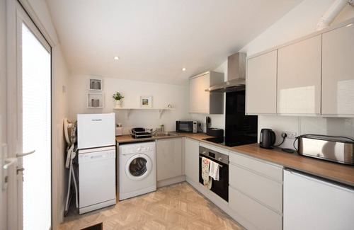 Prestwick Casa | Hunters Link Mid Terraced Cottage