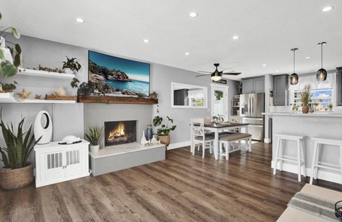 Huntington Beach Casa | Huntington Beach 2 bedroom house close to the beaches with a pool and spa.