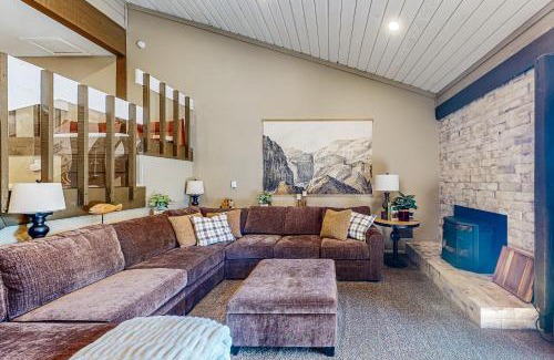 Lakeshore Apartamento | Huntington Lake Condo #102
