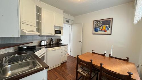 Ahtari Apartamento | Huoneisto karhujen kaupungissa - Tapanintien Lumo