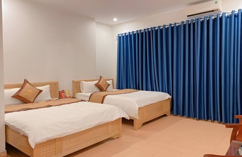 Ha Dong Hotel | Huong Que Hotel HN - by BAY LUXURY