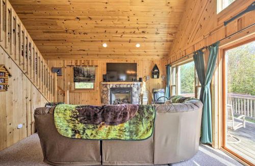 Pine Lake Casa | Hurley Lakefront Hideaway with Fire Pit and Dock!