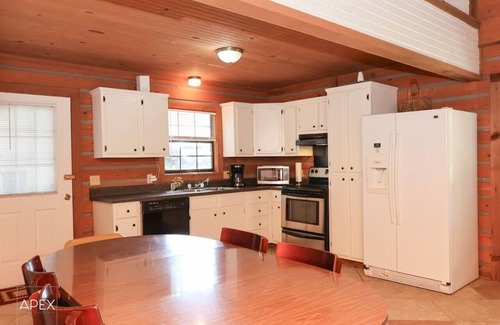 Oxford Casa | Hurricane Hideaway - Cabin 6
