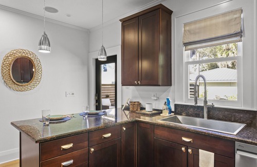 Tampa Heights Casa | Hurricane Safe Haven Bungalow Near Armature Works