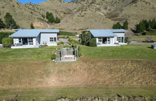 Hurunui Casa | Hurunui River Retreat - Flax Cottage