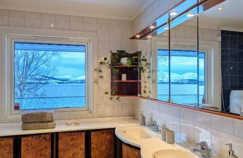 Tromso Apartamento | Hus med egen strandlinje