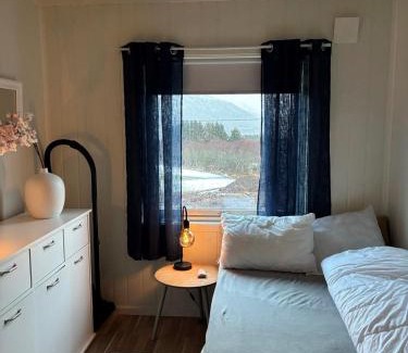 Sortland Apartamento | Hus med havutsikt i vakre Vesterålen - naboen til Lofoten