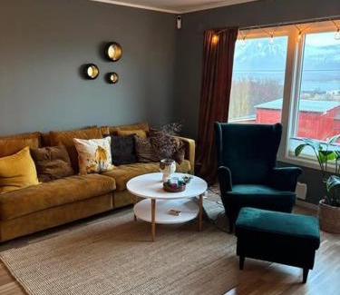 Sortland Apartamento | Hus med havutsikt i vakre Vesterålen - naboen til Lofoten