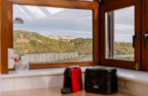 Oostduinkerke-Bad Casa | Huswell - Cozy Escape Nestled in the Dunes