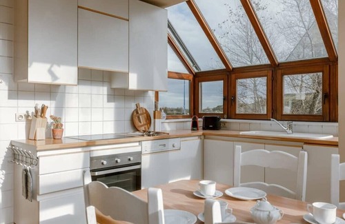 Oostduinkerke-Bad Casa | Huswell - Cozy Escape Nestled in the Dunes