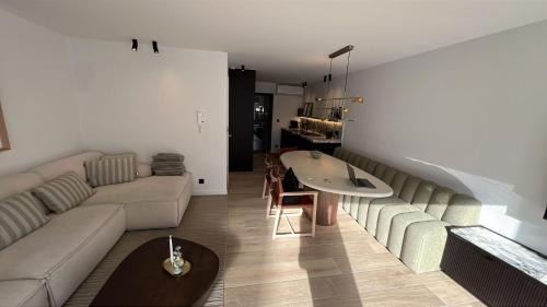 Heist Apartamento | HUSWELL - Design apartment with sea views
