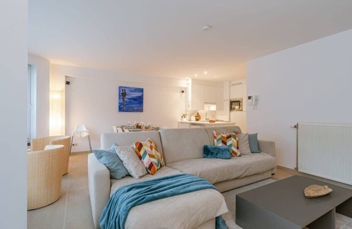 Heist Apartamento | Huswell - Modern and spacious apartment with terrace
