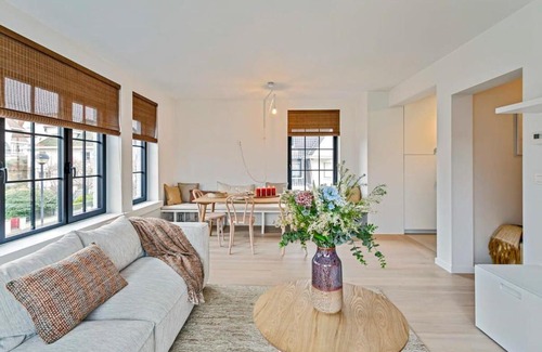 Duinbergen Apartamento | Huswell - Renovated apartment by the beach in Knokke-Heist