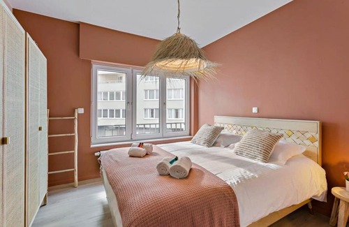 Mariakerke Apartamento | Huswell - Stylishly refurbished apartment with sea view