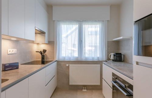 Oostduinkerke-Bad Casa | Huswell - Villa Near Beach with Double Parking