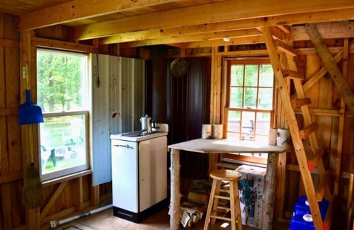 Barton Cabina | Hut on the Hill at Mountain Pines Vacation Rentals
