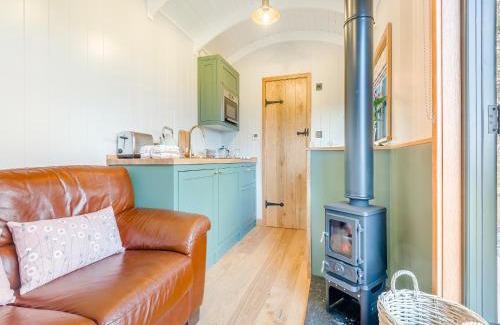 Monkswood Casa | Hut Uk42176