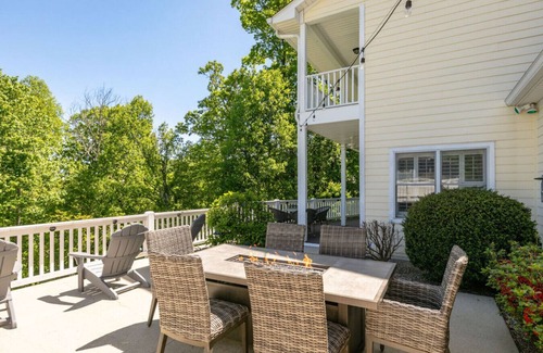 Fletcher Villa | Hutch Mtn Villa -Hot tub,pool table,air hockey,grill,Views!!!