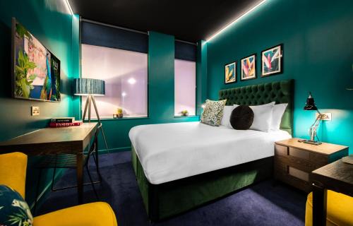 Royal Borough of Kensington and Chelsea Hotel | Hux Hotel, Kensington