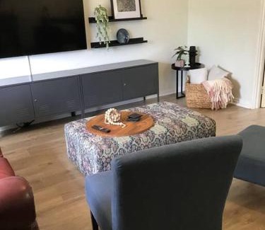 Kalgoorlie Apartamento | Hyacinth Egan